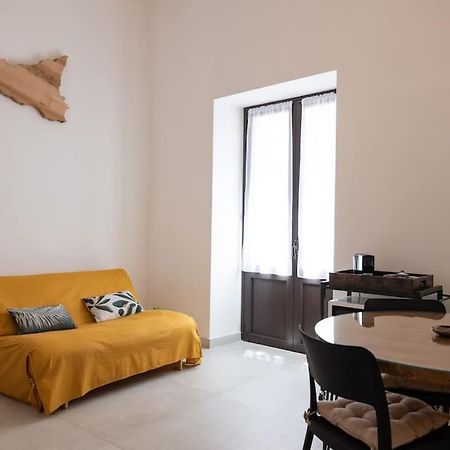 Collegiata Apartment - Catania Downtown Buitenkant foto