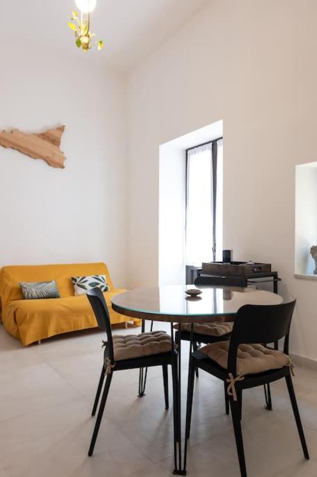 Collegiata Apartment - Catania Downtown Buitenkant foto