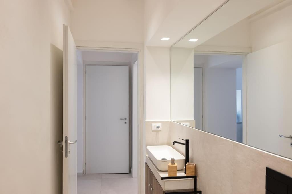 Collegiata Apartment - Catania Downtown Buitenkant foto